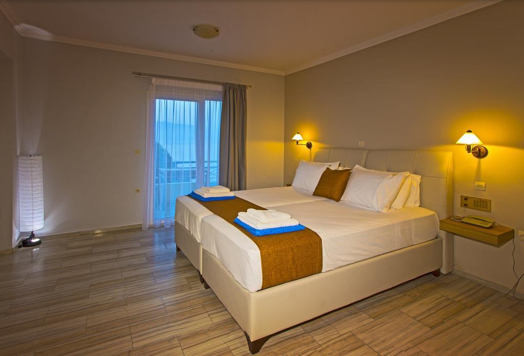 Aliki Hotel 尼基亚娜 外观 照片