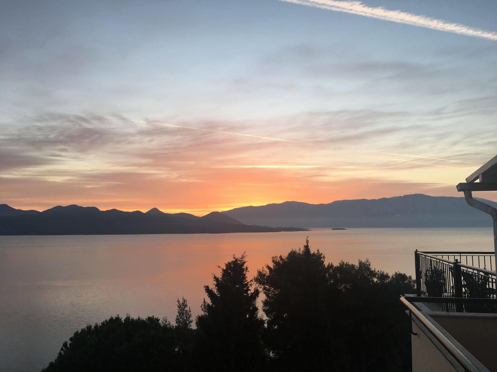 Aliki Hotel 尼基亚娜 外观 照片